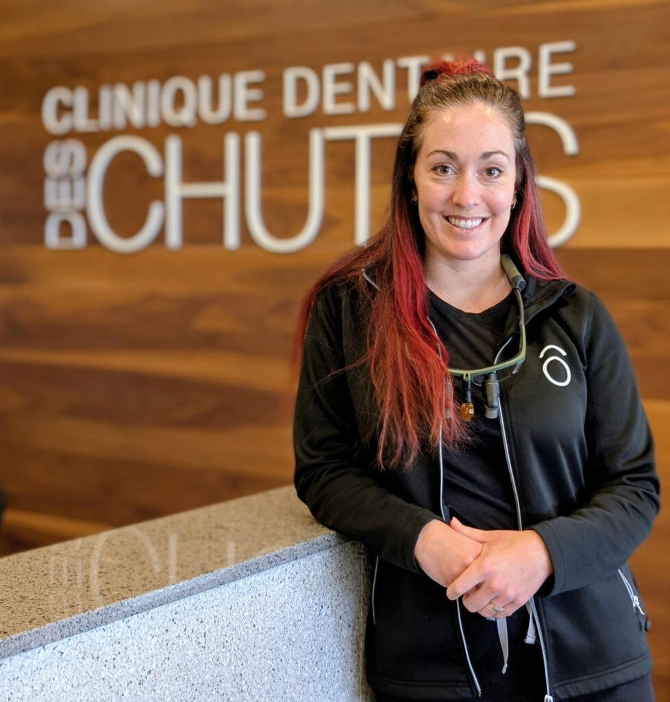Présente au sein de la clinique depuis septembre 2018, Dre Vanessa Dufour en est devenue l’unique propriétaire en décembre 2025, poursuivant avec cœur et engagement une mission qui lui tient profondément à cœur