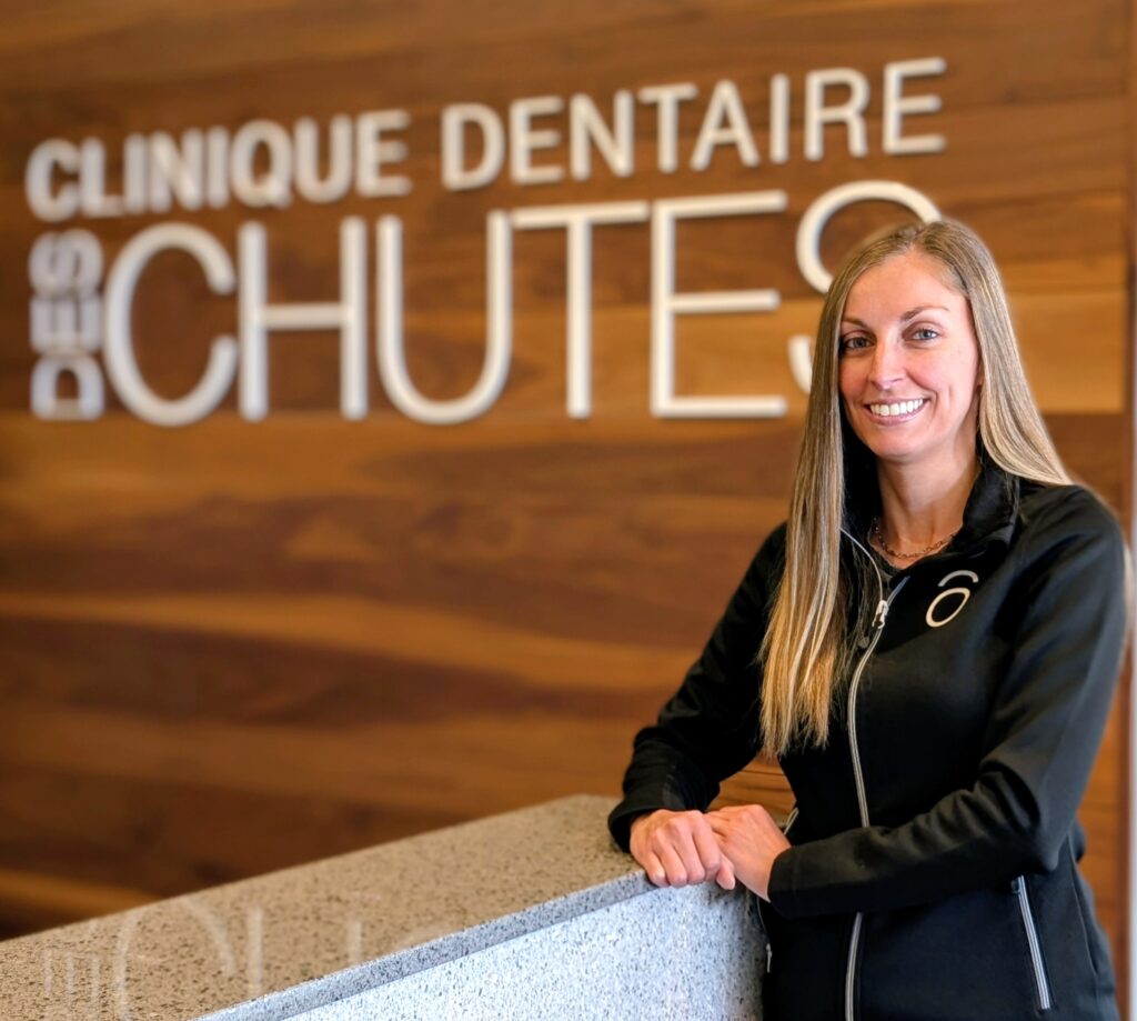 Diplômée du programme d’assistance dentaire du Centre de formation Fierbourg en 2012, Stéphanie fait partie de l’équipe depuis plusieurs années et se distingue par son professionnalisme, sa rigueur et son dévouement.